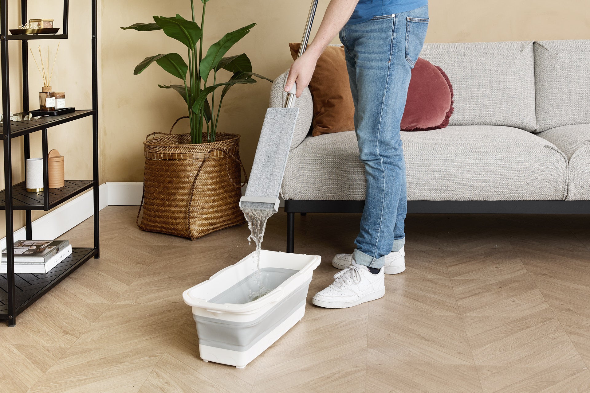 Zelfreinigende dweilset incl. opvouwbare emmer + 4 moppen