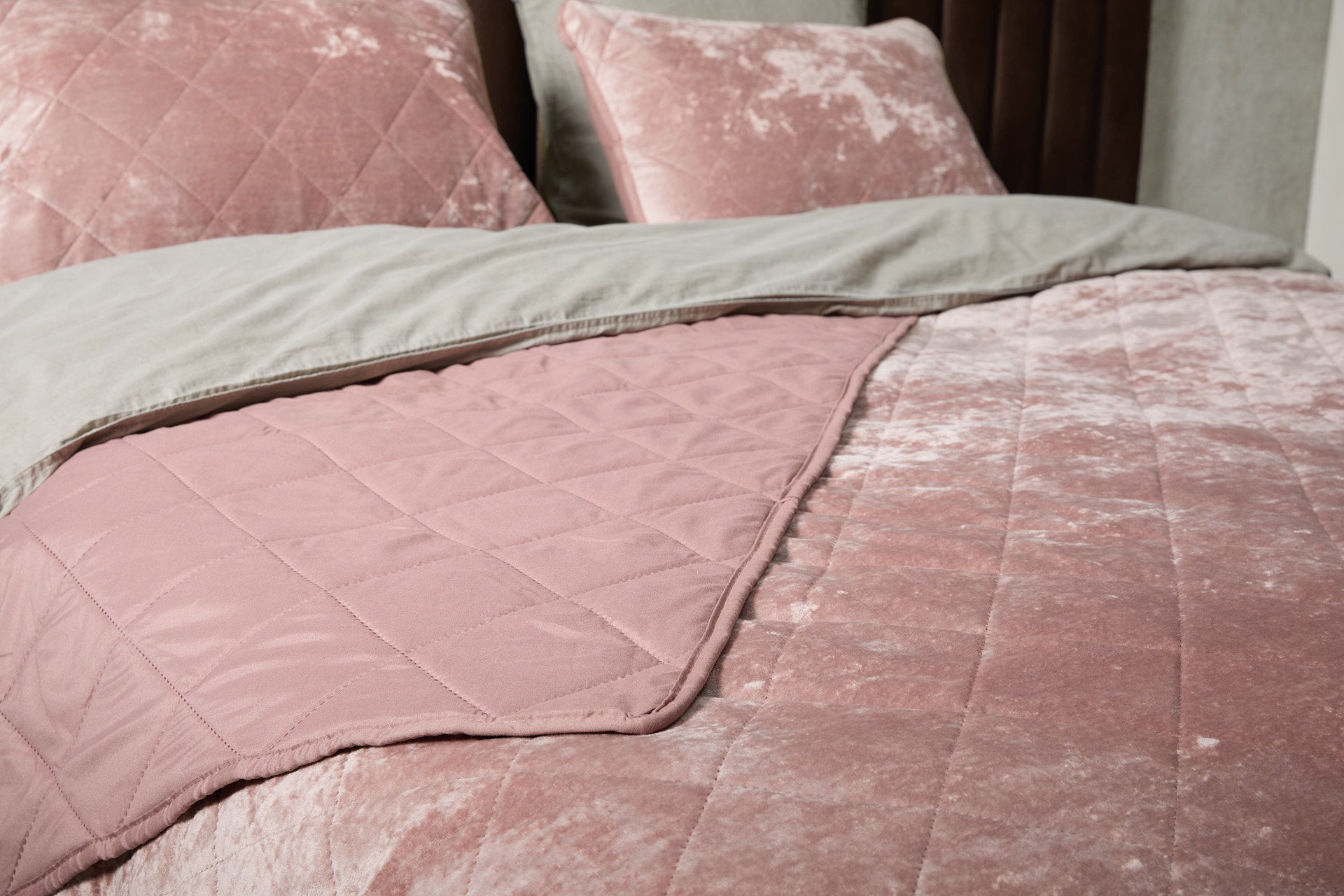 Luxe bedsprei velvet incl. 1 kussensloop- Roze - 140 x 200 cm